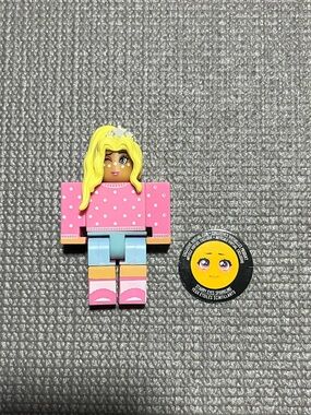 Roblox Toy Celebrity Series 9 - Apple Picking: Starlight (Starry Eyes Sparkling)
